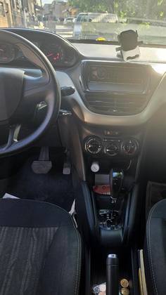 PEUGEOT 2008 1.6 16V FLEX ALLURE 4P AUTOMÁTICO PEUGEOT 2008 1.6 16V FLEX ALLURE 4P AUTOMÁTICO